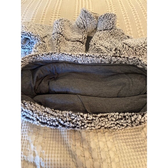 Thread & Supply Fuzzy Teddy Bear Jacket Size Medium Lined Pockets 1/4 Zip Gray - Picture 7 of 12